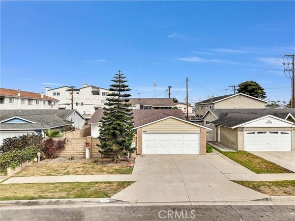 4461 Farquhar Avenue, Los Alamitos, CA 90720