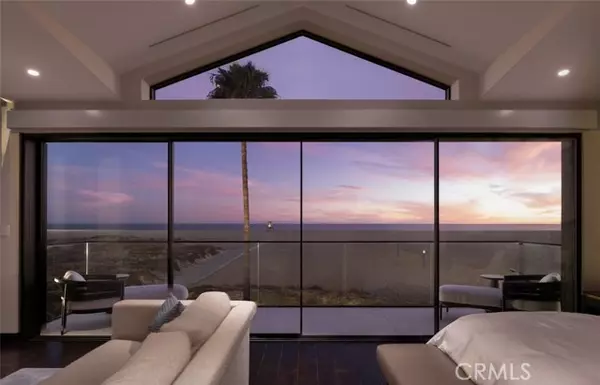 Newport Beach, CA 92661,218 E Oceanfront