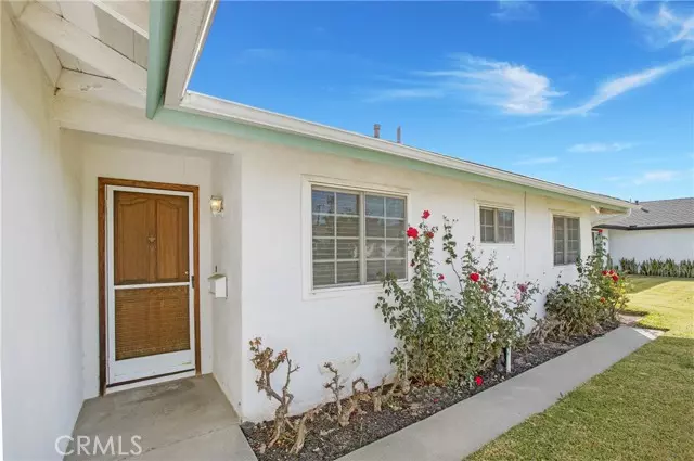 20052 Shorewood Circle, Huntington Beach, CA 92646