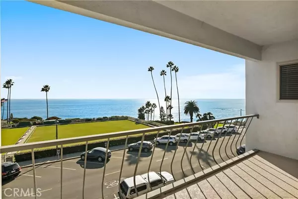 Laguna Beach, CA 92651,484 Cliff Drive #15