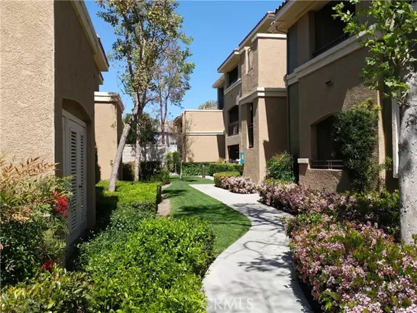 Aliso Viejo, CA 92656,22681 Oakgrove Drive #427