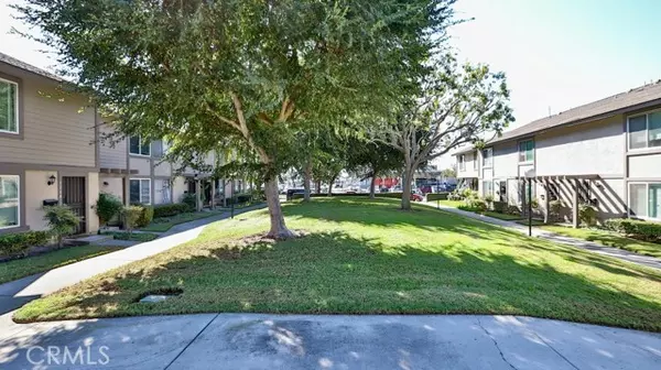 Santa Ana, CA 92707,521 W Alton Avenue #26