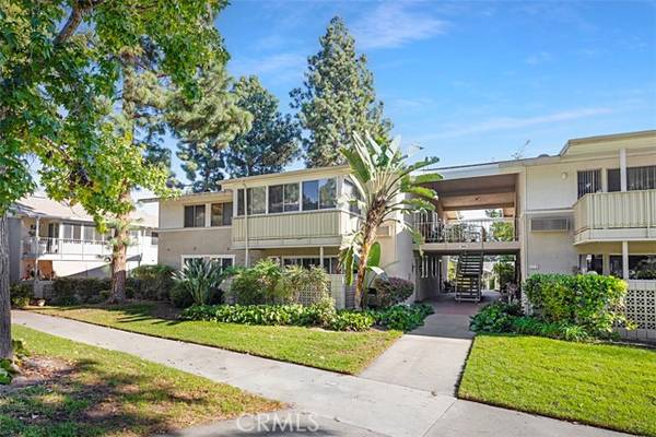 Laguna Woods, CA 92637,353 Avenida Sevilla #N