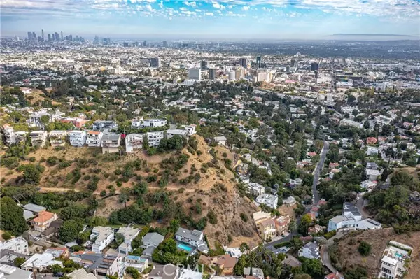 Los Angeles, CA 90068,6438 Georgius Way