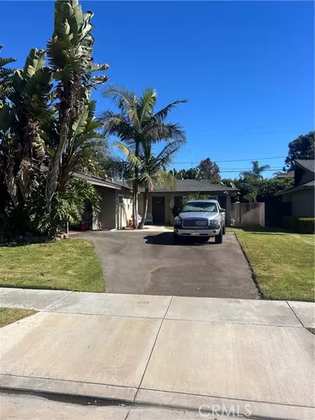 16562 Patricia Lane, Huntington Beach, CA 92647