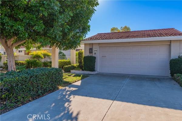 Laguna Woods, CA 92637,3209 Via Buena Vista #B