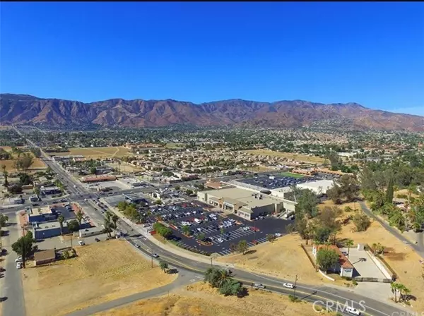 Lake Elsinore, CA 92530,1 Sky Line