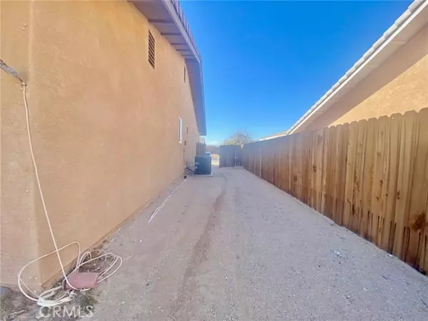 29 Palms, CA 92277,5169 Split Rock Avenue