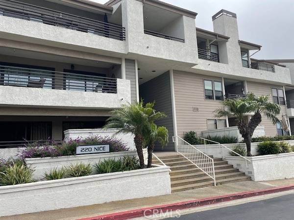 Newport Beach, CA 92663,220 Nice Lane #207