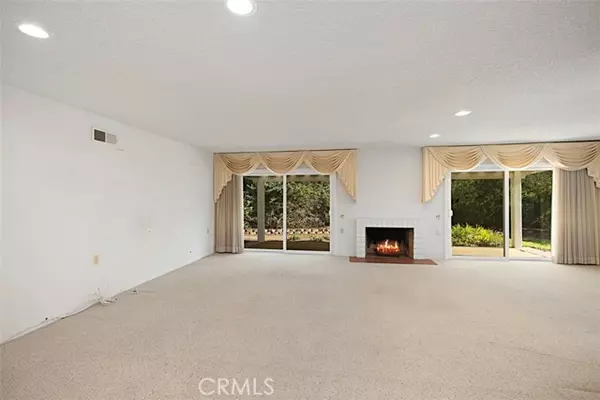 Laguna Woods, CA 92637,5216 Elvira