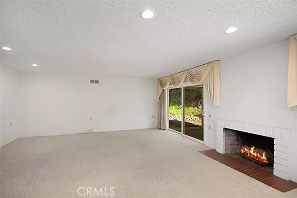 Laguna Woods, CA 92637,5216 Elvira