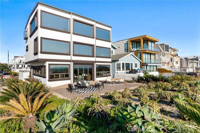 Sunset Beach, CA 90742,16601 S Pacific Avenue