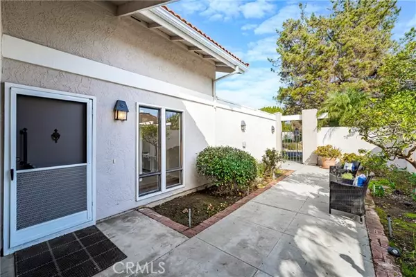 Laguna Woods, CA 92637,5117 Miembro