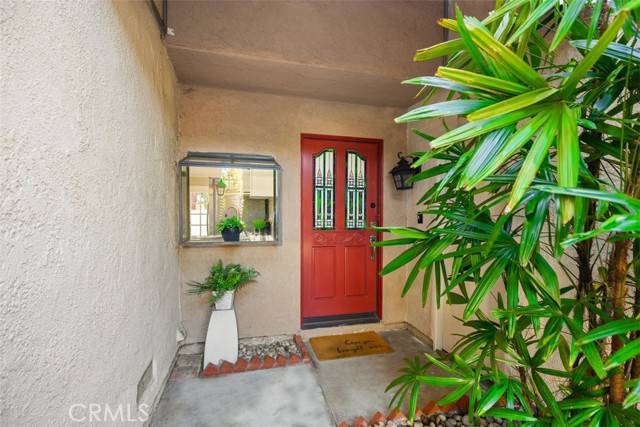 907 Hyde Court, Costa Mesa, CA 92626