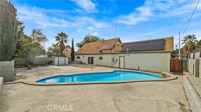 1355 N Primrose Avenue, Rialto, CA 92376