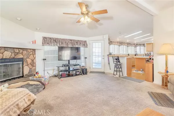 Yucca Valley, CA 92284,7501 Palm #76