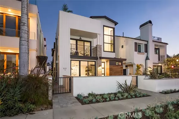 Corona Del Mar, CA 92625,512 Marguerite Avenue