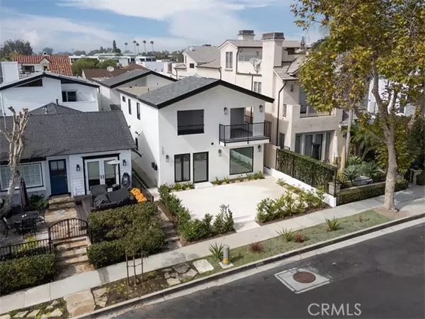 707 Begonia Avenue, Corona Del Mar, CA 92625