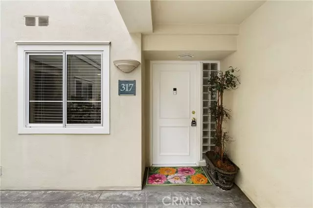 2233 Martin #317, Irvine, CA 92612