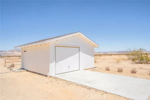 29 Palms, CA 92277,290 Bluegrass Road