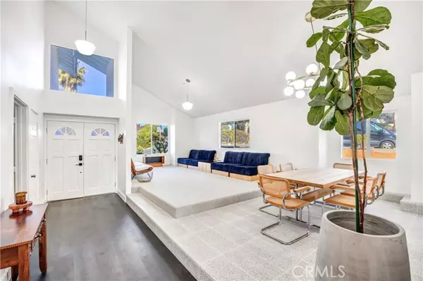 San Clemente, CA 92672,322 Avenida Sierra