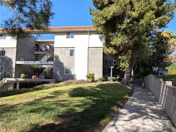 Laguna Woods, CA 92637,2405 Via Mariposa #3F