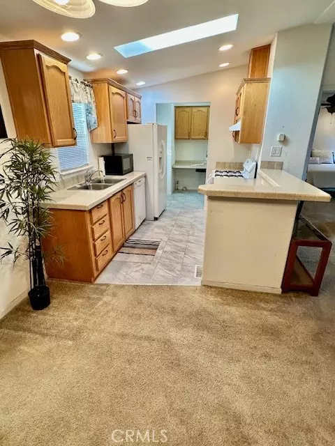 Costa Mesa, CA 92627,1660 Whittier #17