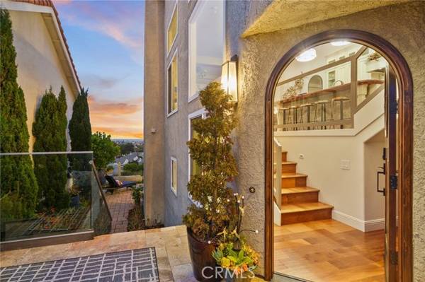 9 Regatta Way, Dana Point, CA 92629