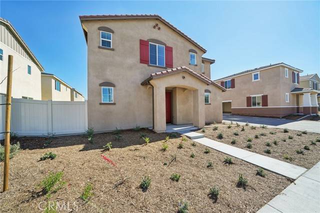 Redlands, CA 92374,2082 Bergamot Street
