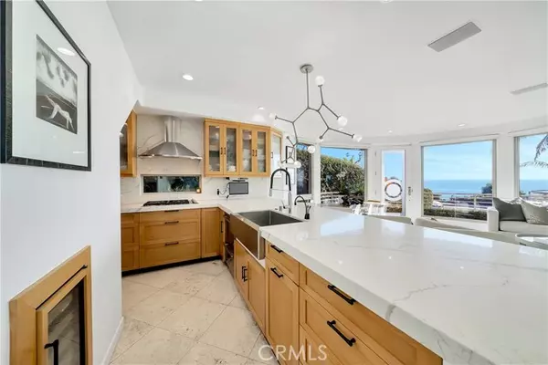 Laguna Beach, CA 92651,556 Cliff Drive #A