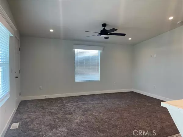 Westminster, CA 92683,15621 Beach #8