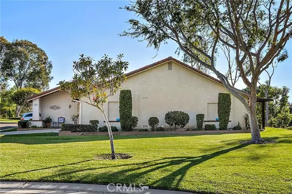 Mission Viejo, CA 92692,23596 VILLENA