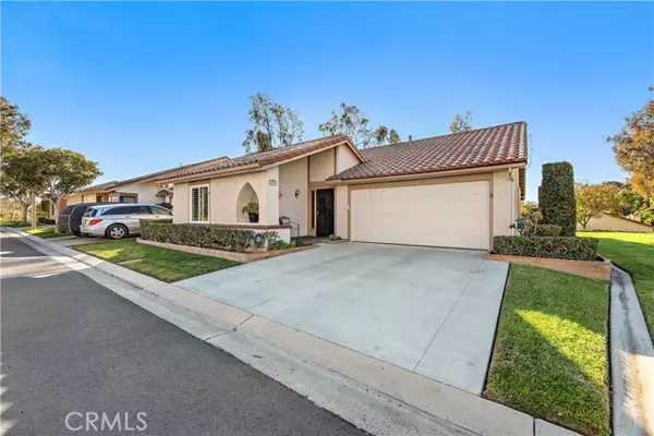 Mission Viejo, CA 92692,23596 VILLENA