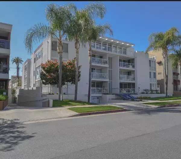 131 N Gale Drive #3B,  Beverly Hills,  CA 90211