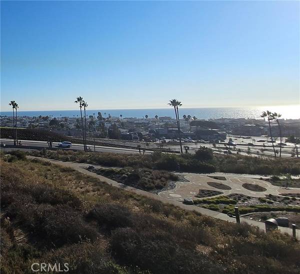 Newport Beach, CA 92663,17 Encore Court #234