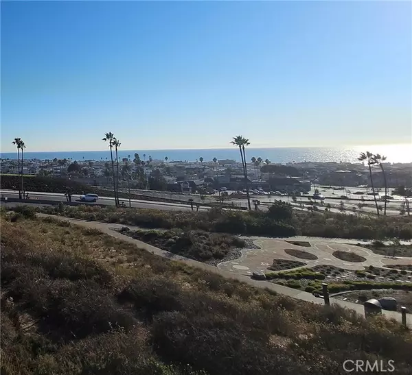 Newport Beach, CA 92663,17 Encore Court #234