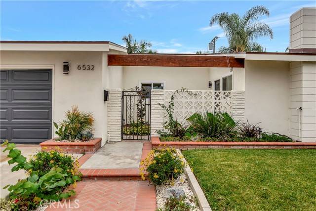 6532 Rome Circle, Huntington Beach, CA 92647