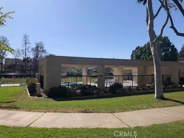 Irvine, CA 92614,25 Woodleaf