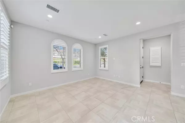 Irvine, CA 92618,328 Floral View