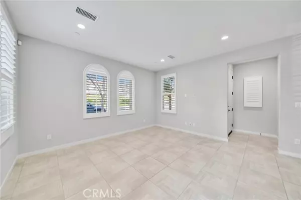 Irvine, CA 92618,328 Floral View