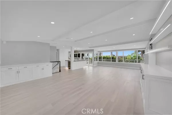 Newport Beach, CA 92663,1717 Cliff Drive