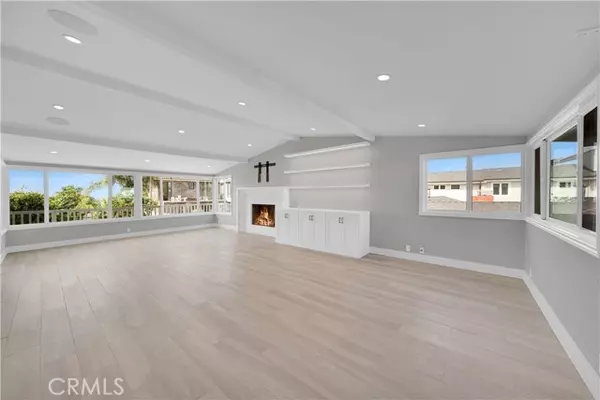 Newport Beach, CA 92663,1717 Cliff Drive