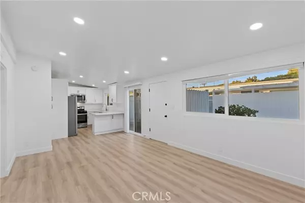 Corona Del Mar, CA 92625,3203 Bayside Drive