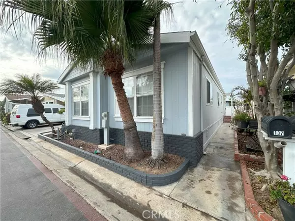 Huntington Beach, CA 92646,21851 Newland St. #137