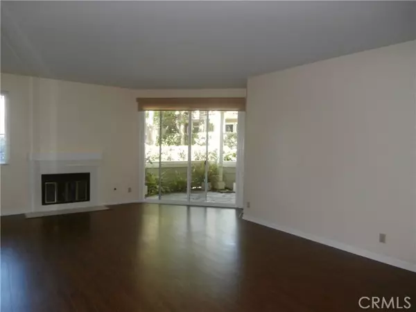 Huntington Beach, CA 92648,19351 Seahorse Lane #103