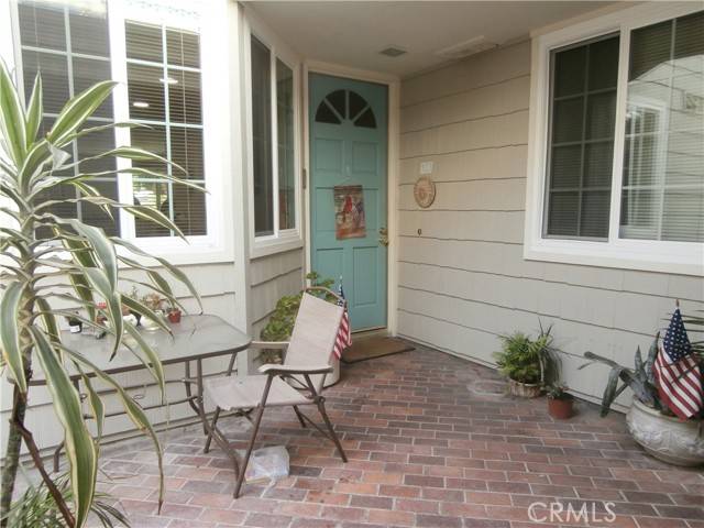 19351 Seahorse Lane #103, Huntington Beach, CA 92648