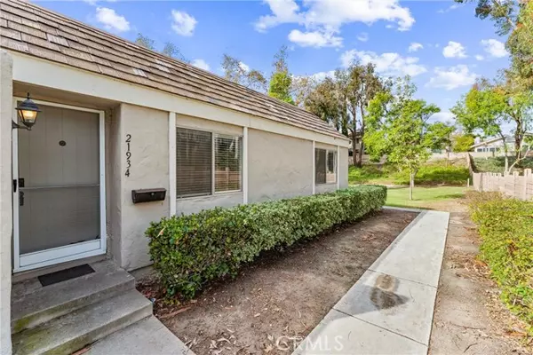 21934 Lakeland Avenue, Lake Forest, CA 92630