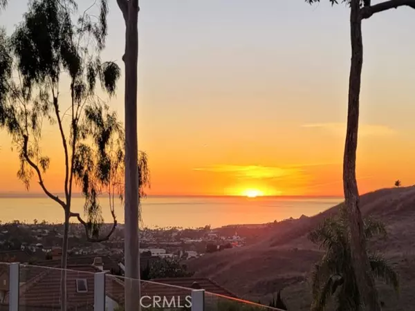 San Clemente, CA 92672,642 Via Umbroso