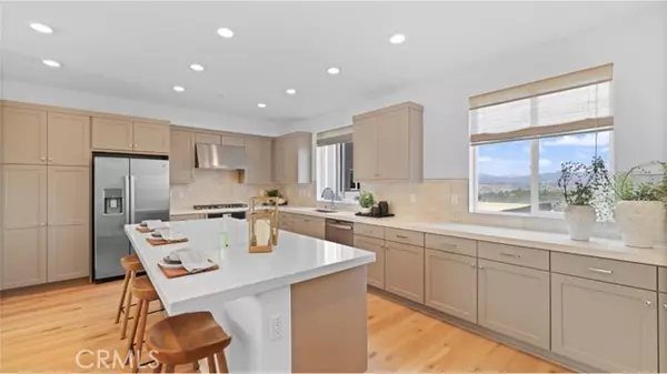 26711 Laurel Mountain Loop, Valencia, CA 91381