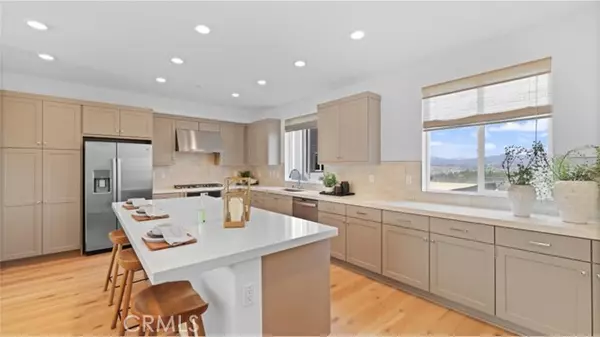 26711 Laurel Mountain Loop, Valencia, CA 91381